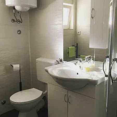 公寓 Sun&sea 扎达尔